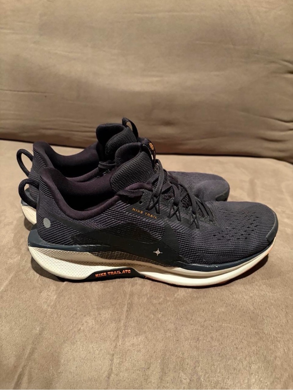 Nike Pegasus 5 Trail Men's Black Running Shoes - size 9.5